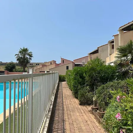 T1 Bis 150 M De La Agosta Avec Piscine *