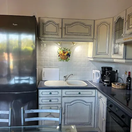 Apartment T1 Bis 150 M De La Agosta Avec Piscine