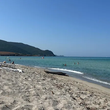 T1 Bis 150 M De La Agosta Avec Piscine *